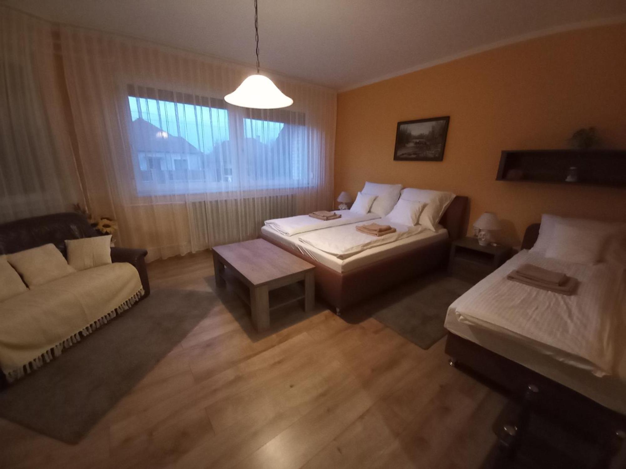 Sandor Apartman غيولا المظهر الخارجي الصورة